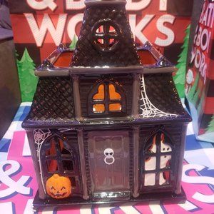Bath & Body Works Slatkin & Co Haunted House Candle Luminary 2010